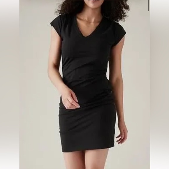 Athleta Dresses & Skirts - Athleta black side touched t shirt dress